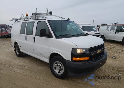 2019 Chevrolet Express 2500 Work Van из США, поврежденный, VIN 1GCWGAFP3K1296600